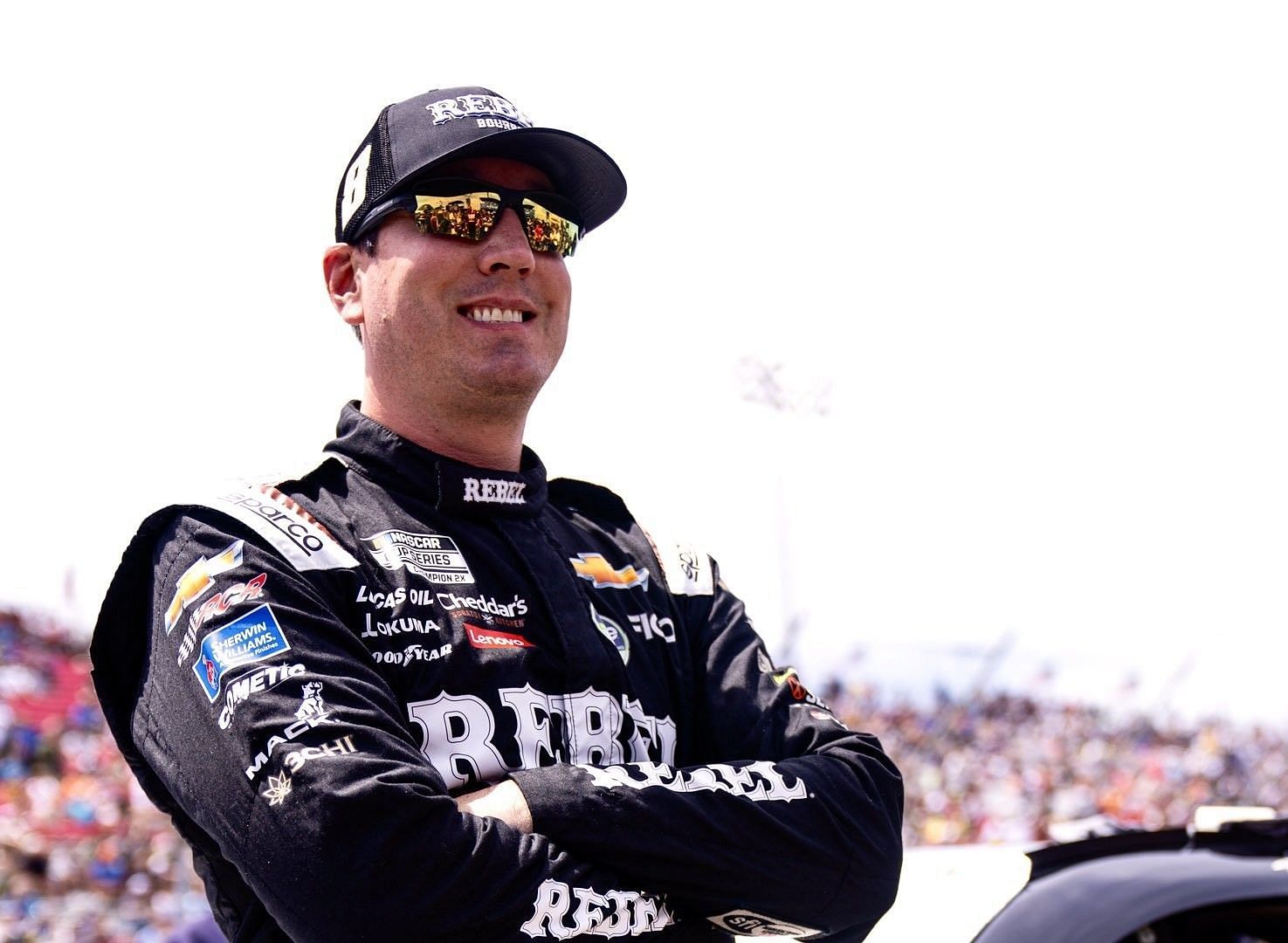 Kyle Busch shines ahead of Iowa Speedway race in his new pair of shades