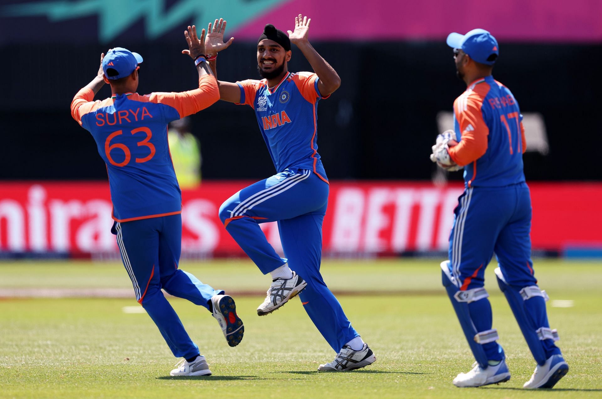 Arshdeep Singh celebrates a wicket with teammates. (Image Credit: Getty Images)