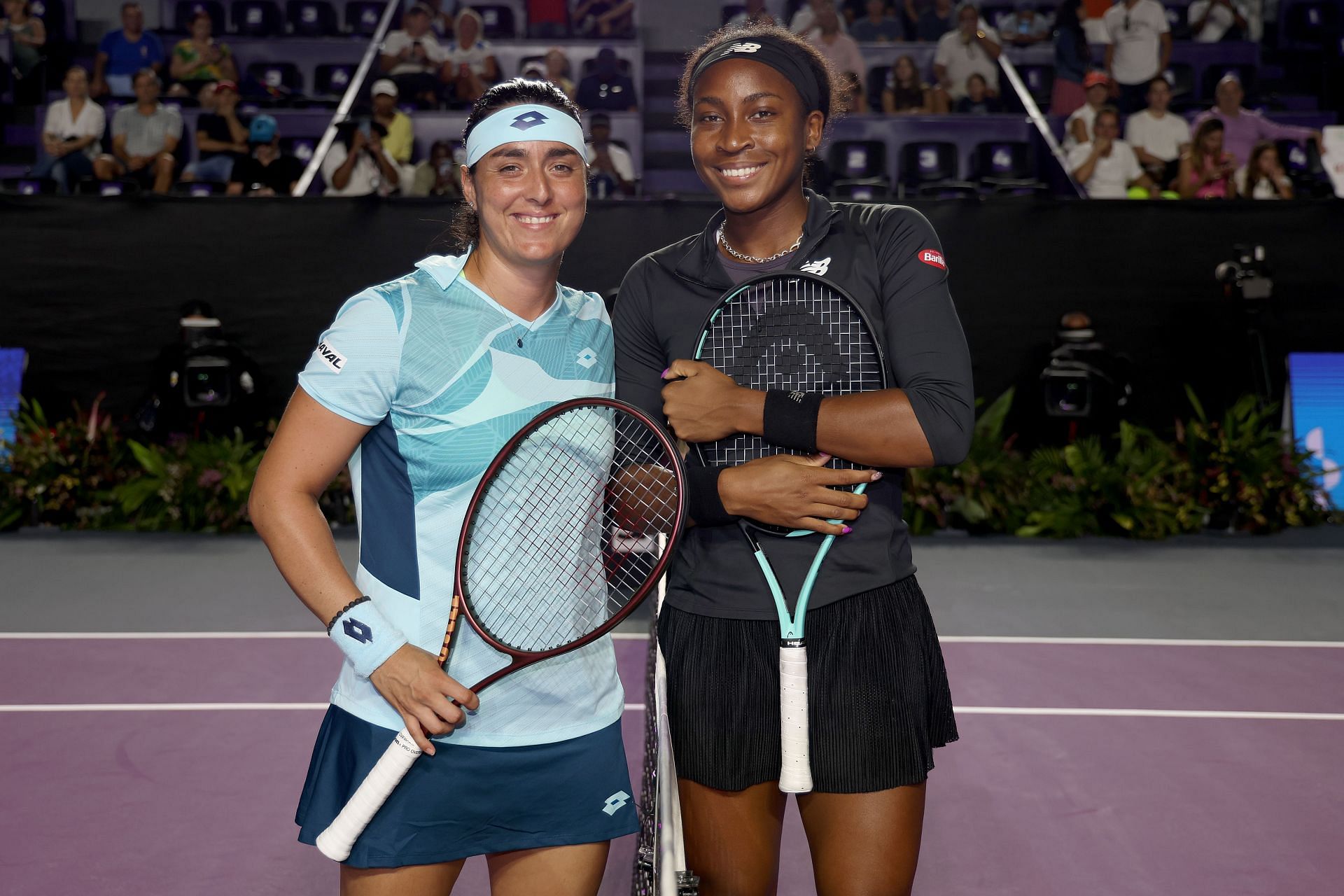 Ons Jabeur (L) and Coco Gauff