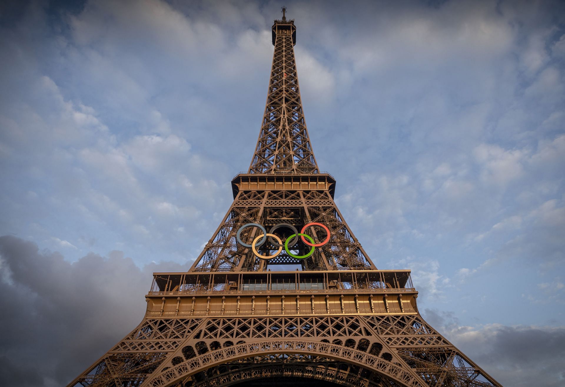 Olympic Rings On Eiffel Tower Herald Paris 2024 Games