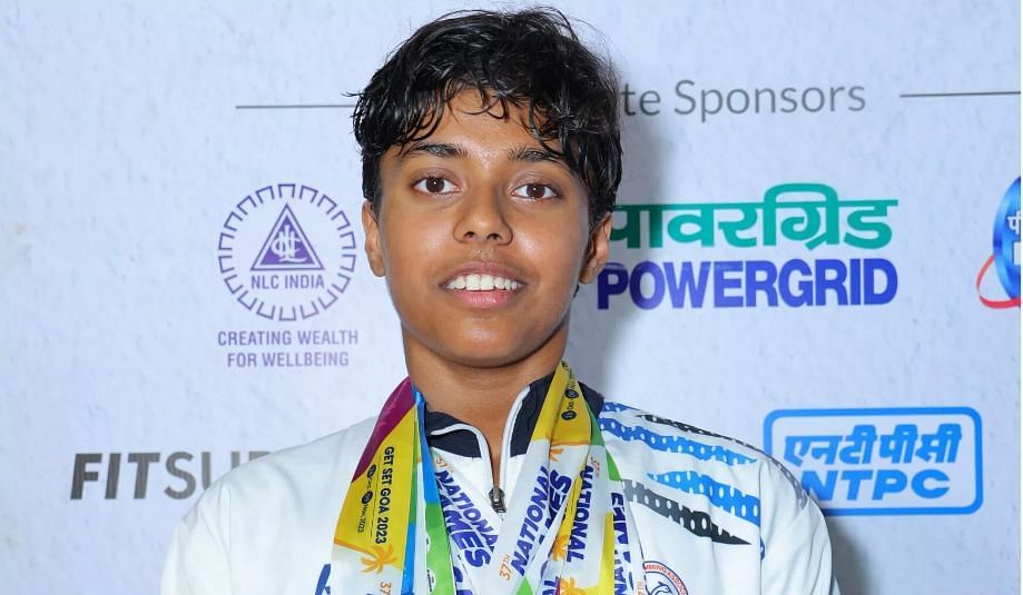 Who is the youngest Indian in the contingent at the Paris 2024 Olympics?