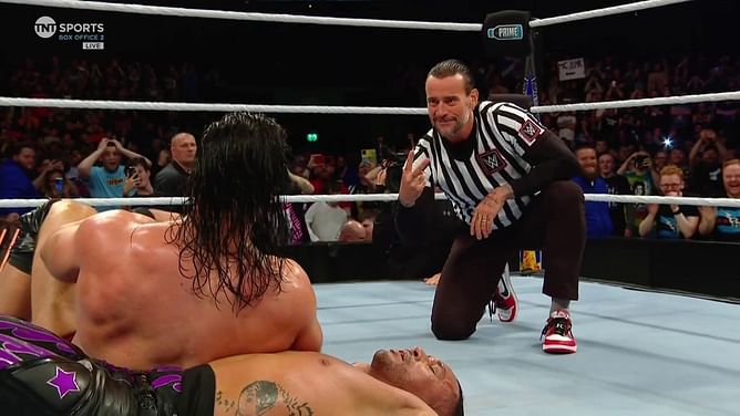 [WATCH] Backstage clip of CM Punk's decision to cost Drew McIntyre the World Heavyweight Title