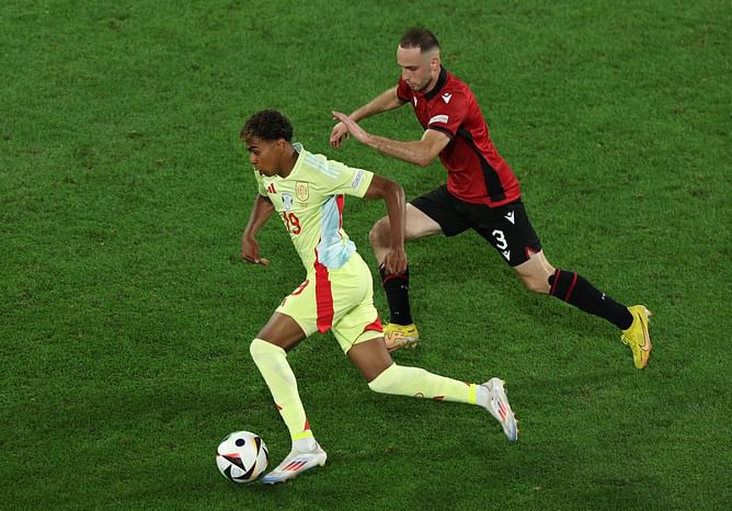 "I'll report him to the police after July 14" - Spain teammate hilariously claims Lamine Yamal should be 'banned' after Euro 2024 heroics
