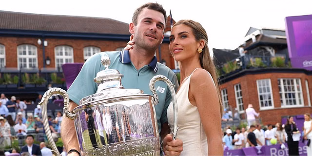 Tommy Paul And Paige Lorenze: A Love Story We Can'T Get Enough Of. - so85v7x