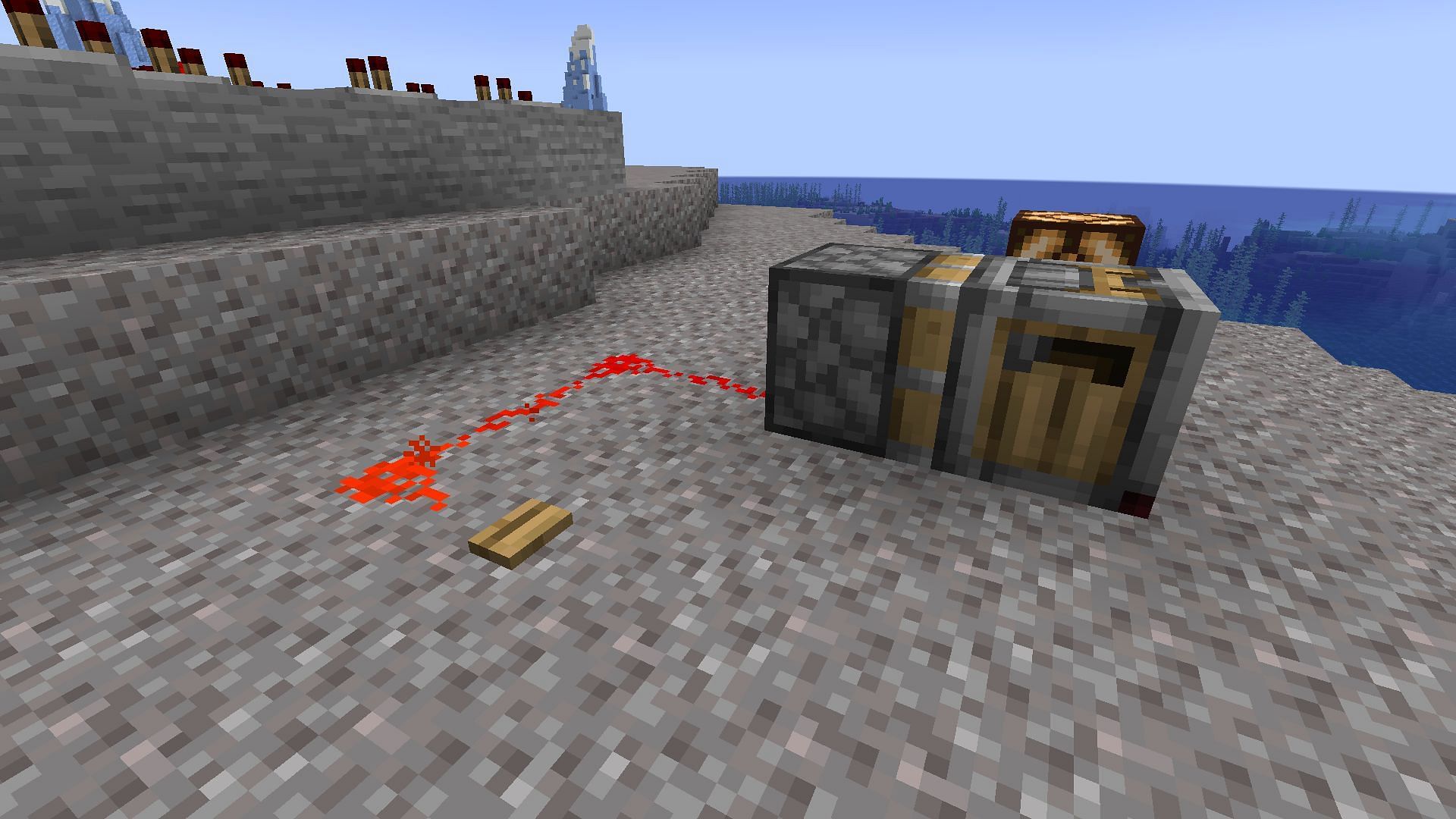 Java pistons can&#039;t push crafters (Image via Mojang)