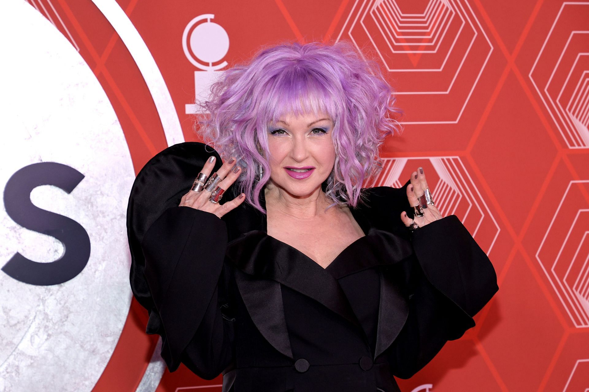 Cyndi Lauper will tour through Canada and North America for the upcoming outing (Image via Jamie McCarthy/Getty Images)