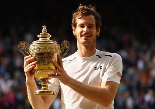 Andy Murray with the 2016 Wimbledon Championships gentlemen's singles trophy