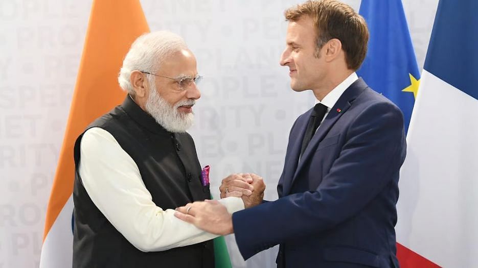 Prime Minister Narendra Modi and French President Emmanuel Macron (Image Credits: Twitter/ @PMOIndia)