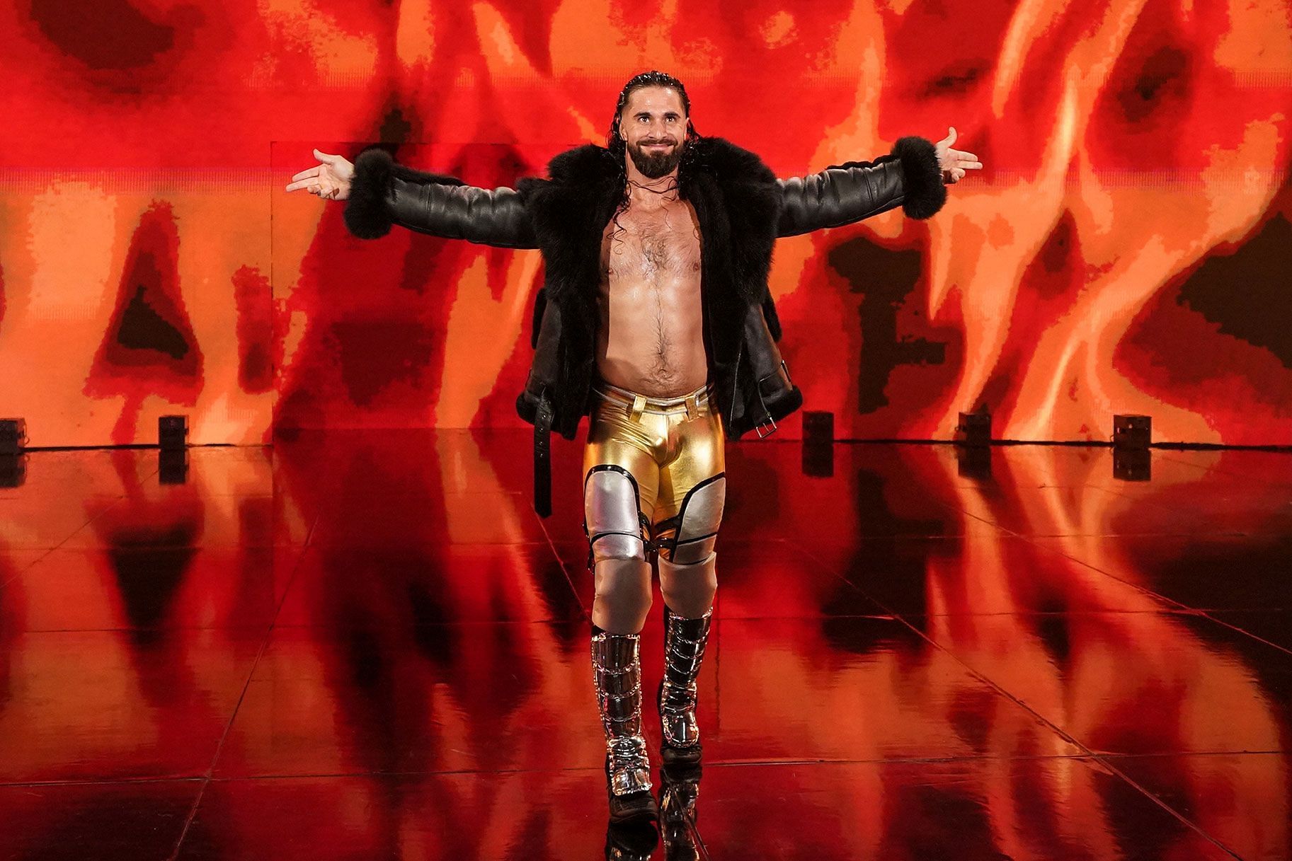 Seth Rollins made her return to WWE RAW