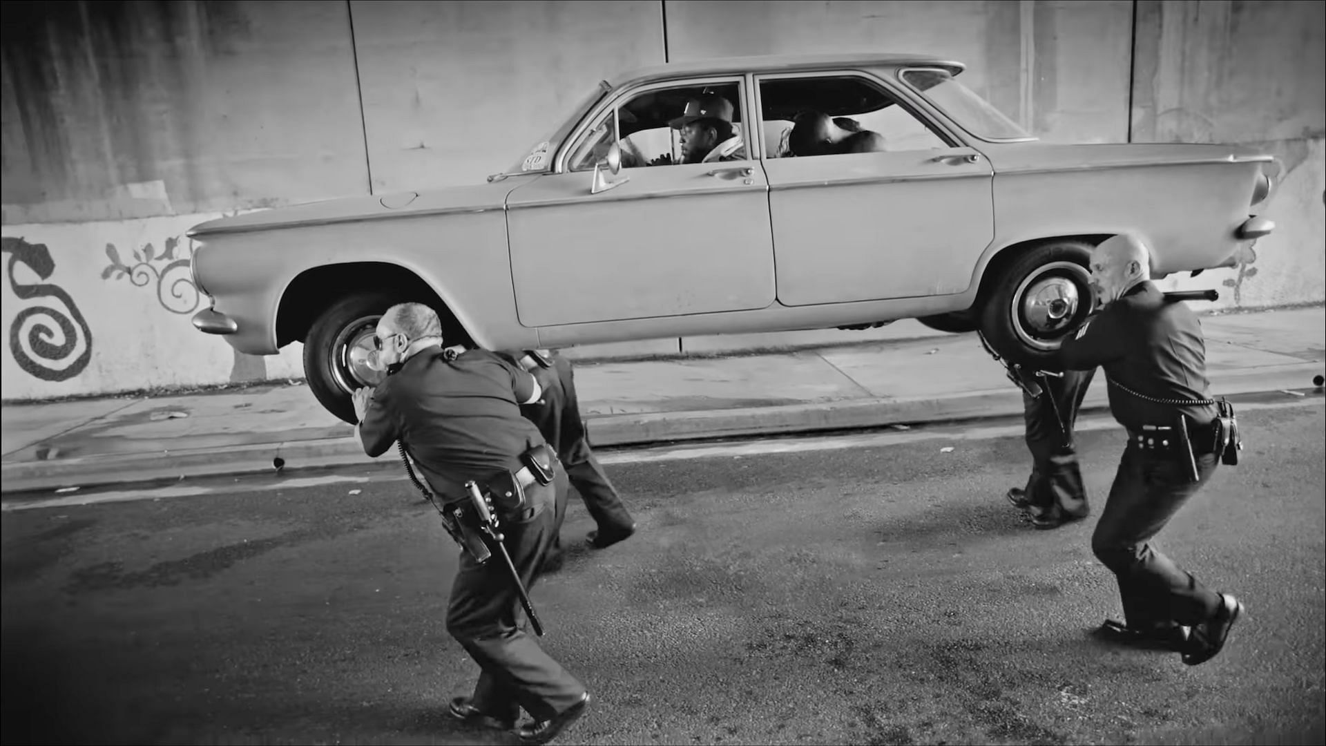 Kendrick Lamar in the music video for &#039;Alright&#039; (Image via YouTube/@kendricklamar)