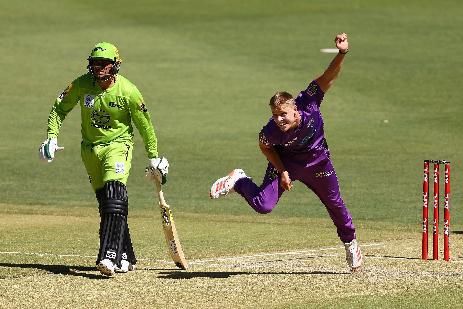 BBL - Hurricanes v Thunder