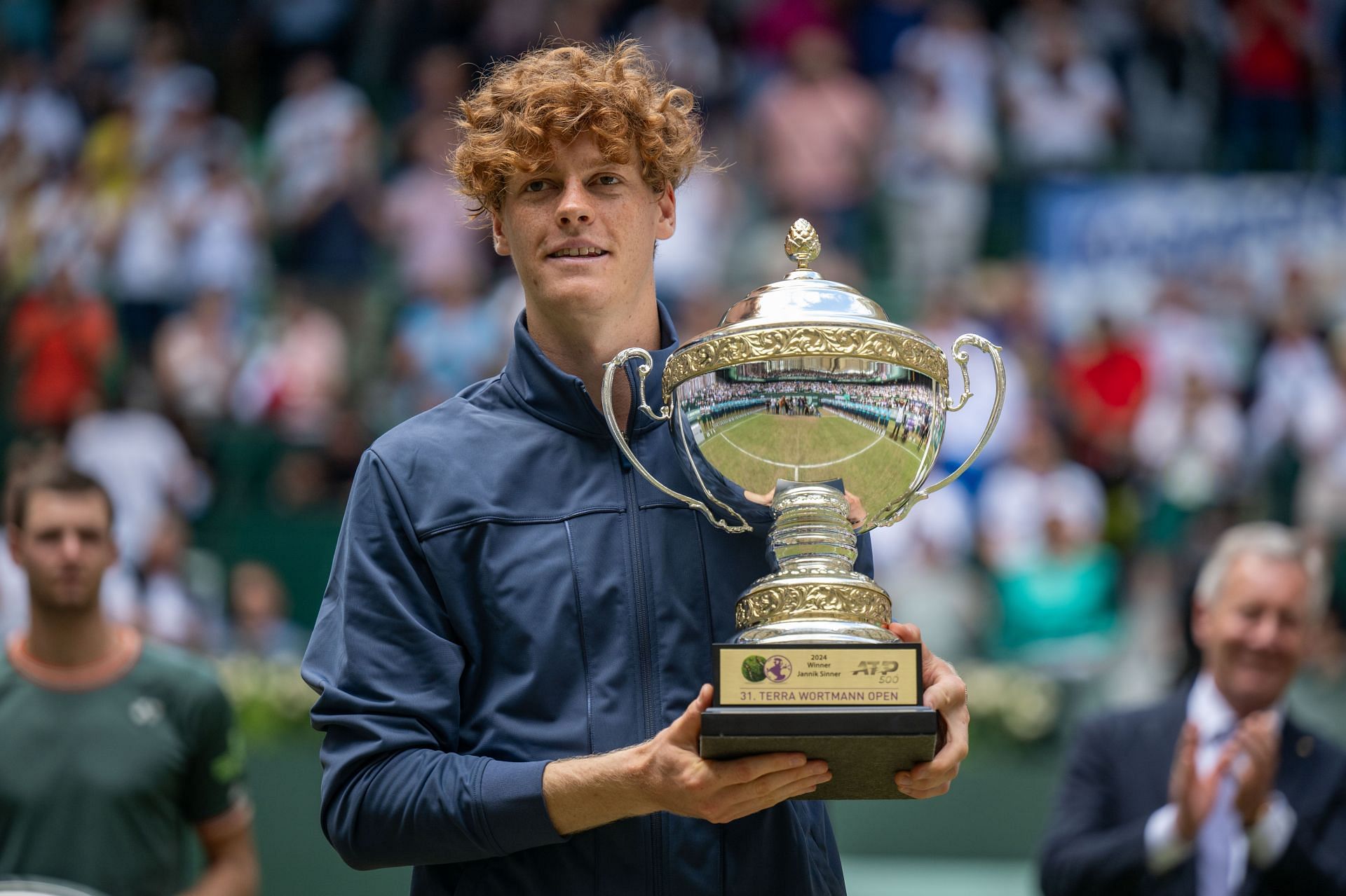 Jannik Sinner won his first title as World No. 1 at the Halle Open