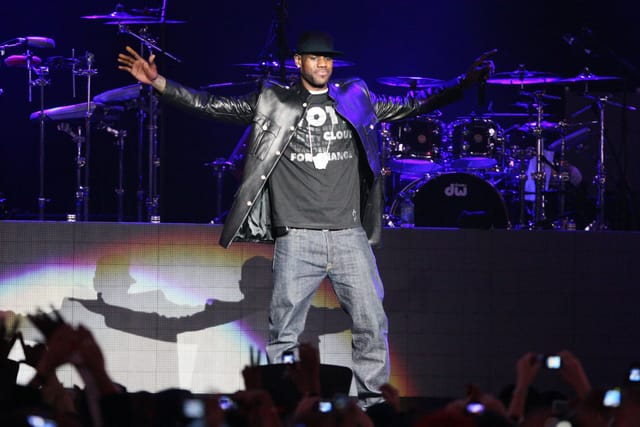 Watch: LeBron James filmed seemingly rapping