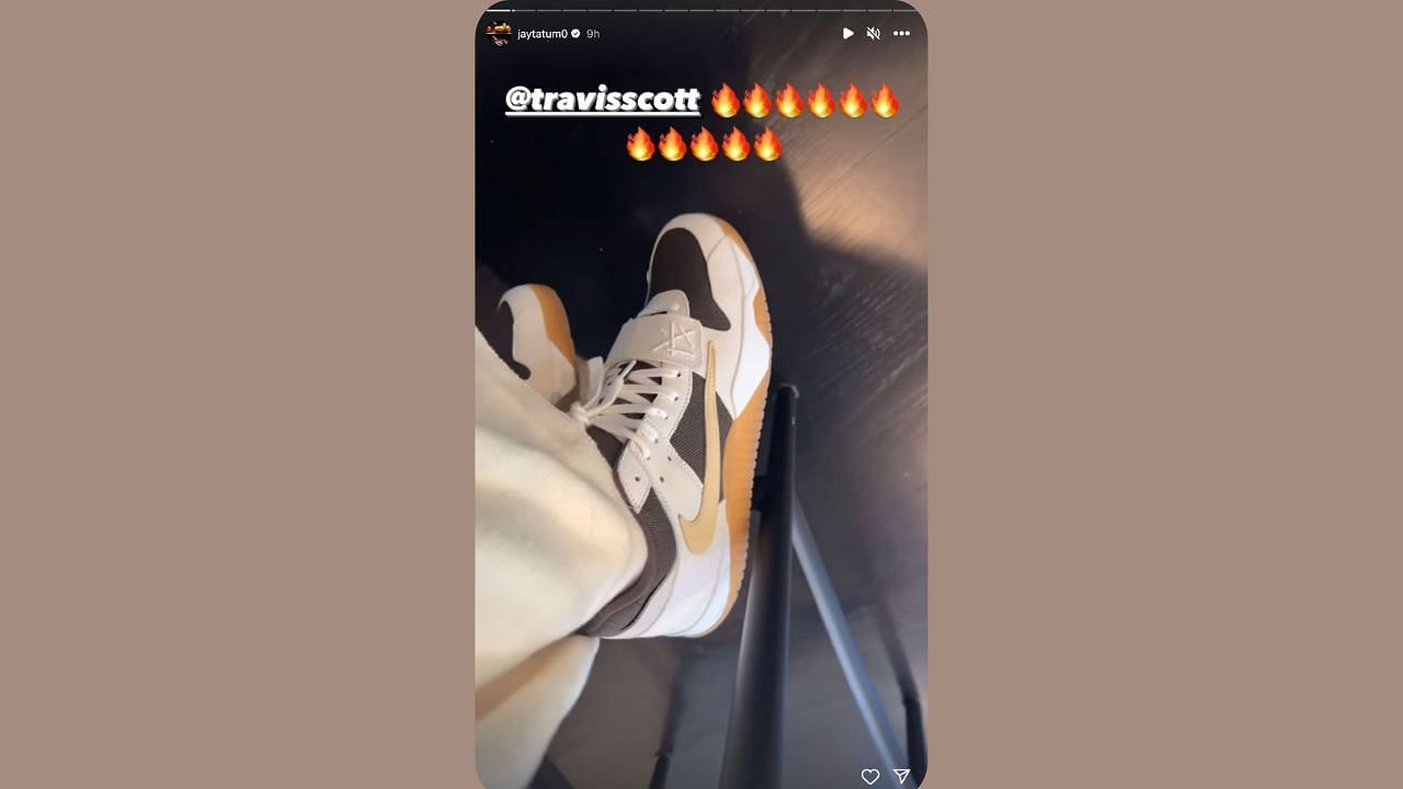 Jayson Tatum showing off new Travis Scott shoes. (Credits @jaytatum0/Instagram)