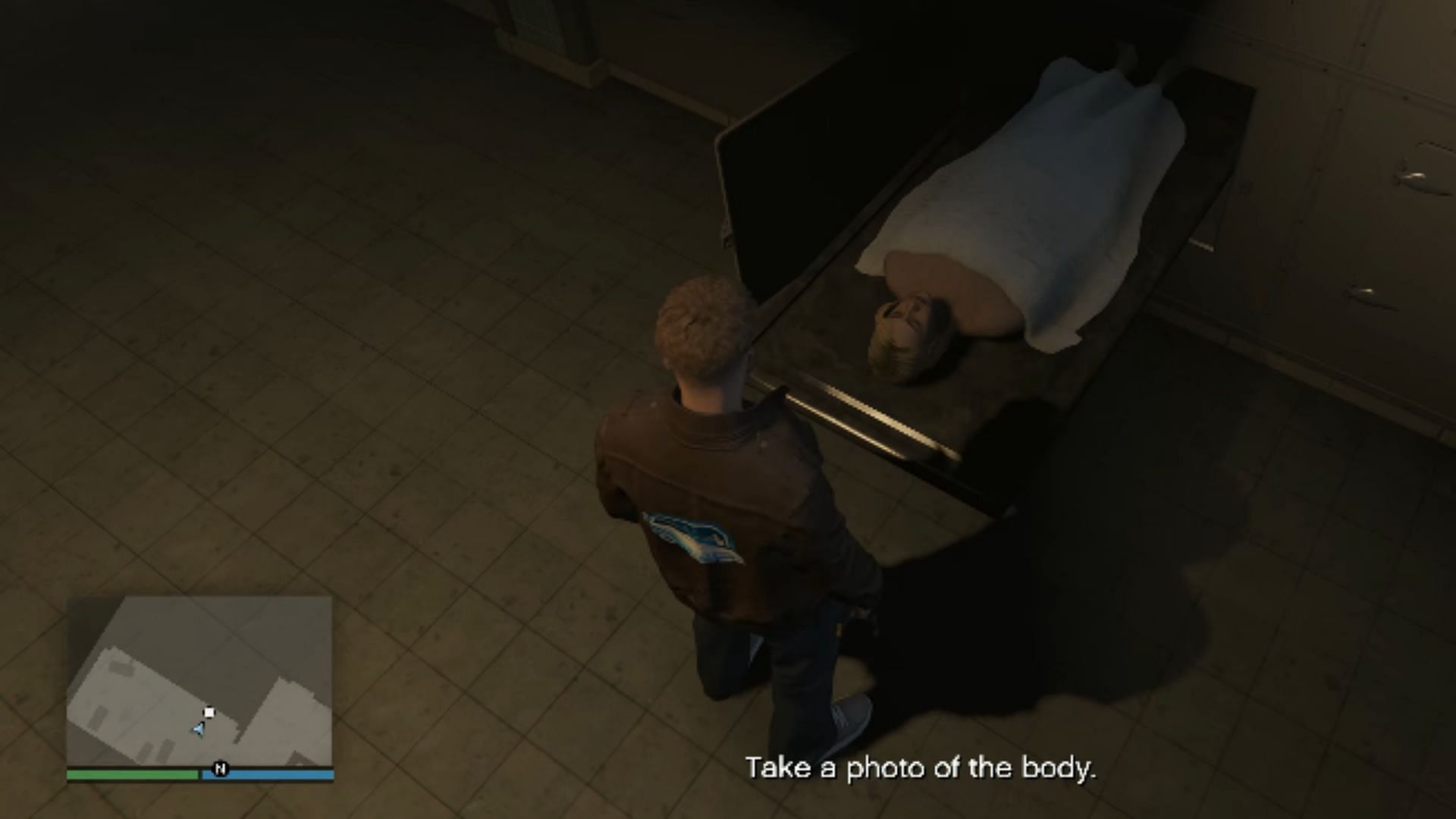 Take a picture of the body using the in-game phone (Image via Rockstar Games || YouTube/GTA Series Videos)