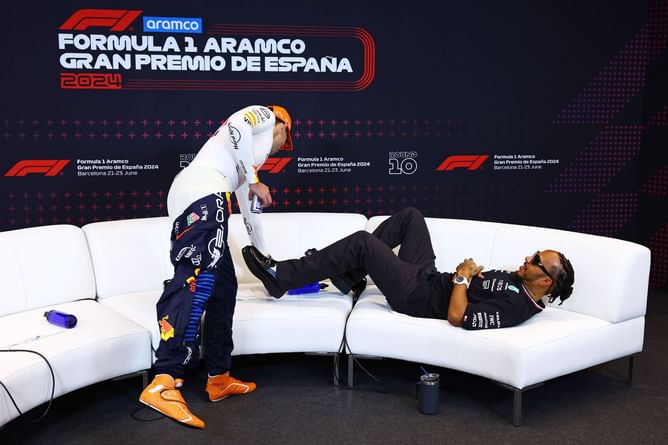 WATCH: Max Verstappen offers Lewis Hamilton “a massage” in the press conference room of Spanish GP