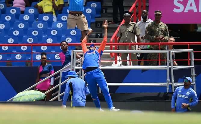 [Watch]"Mere haath mein jo aawaz aayi hai uske baad mereko kuch pata nahi tha" - Axar Patel recalls stunning catch in IND vs AUS T20 World Cup match