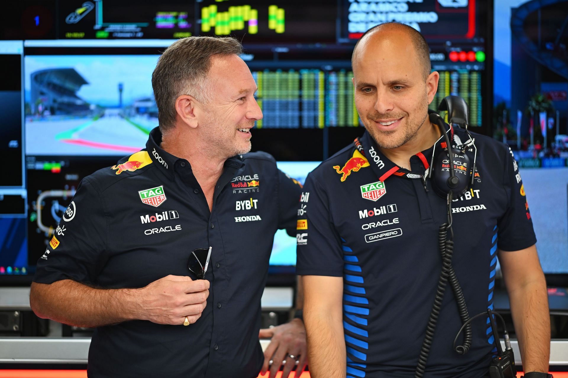 F1 Grand Prix of Spain: Oracle Red Bull Racing Team Principal Christian Horner talks with race engineer Gianpiero Lambiase in the garage. Courtesy: Getty Images