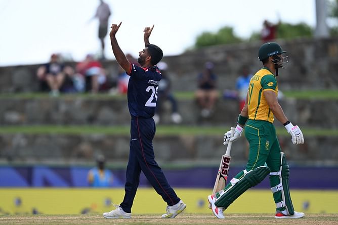 [WATCH] Saurabh Netravalkar draws first blood for USA against South Africa by dismissing Reeza Hendricks in T20 World Cup 2024 Super 8 match