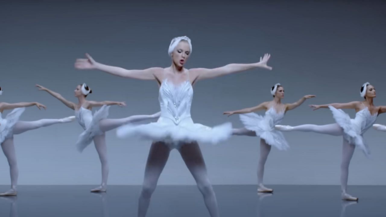 Shake It Off (Image via YouTube/ Shake It Off MV)