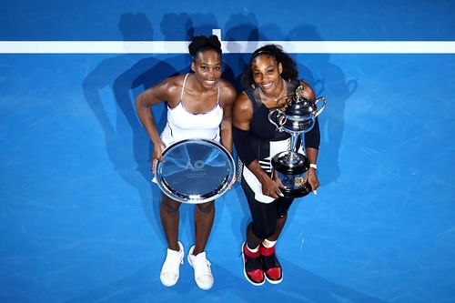 Venus Williams (L) and Serena Williams (R) at the 2017 US Open