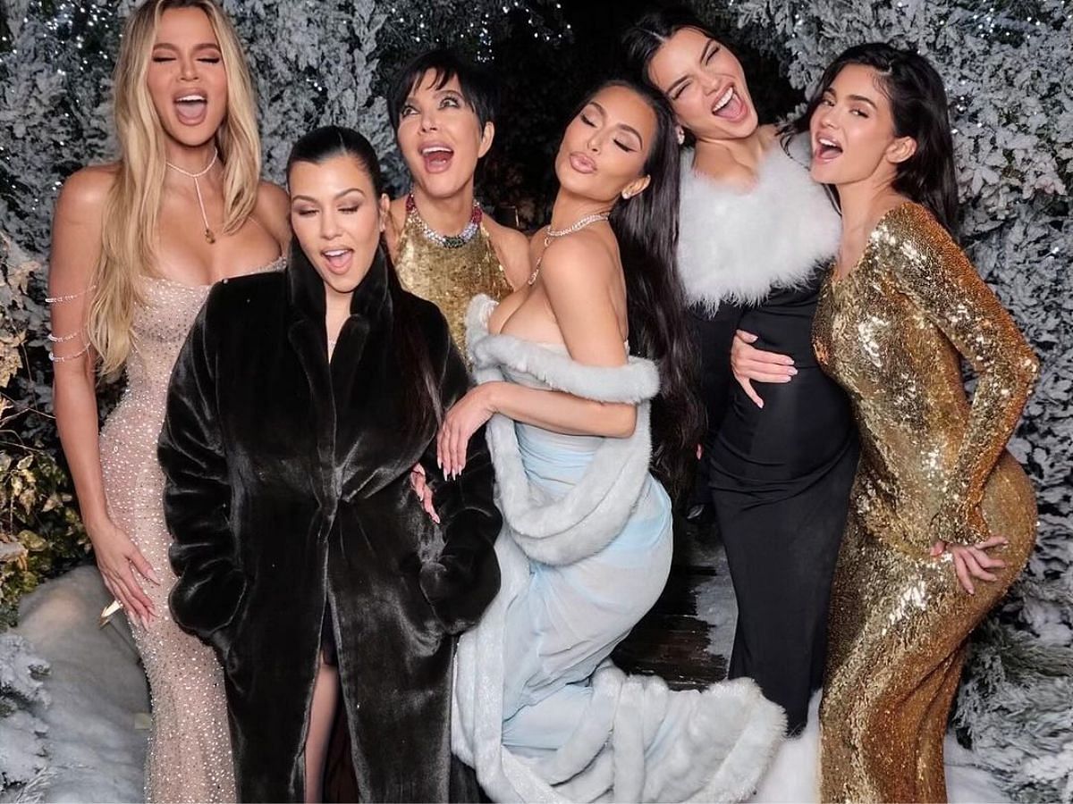 The Kardashians cast (Image via Instagram/@kimkardashian)