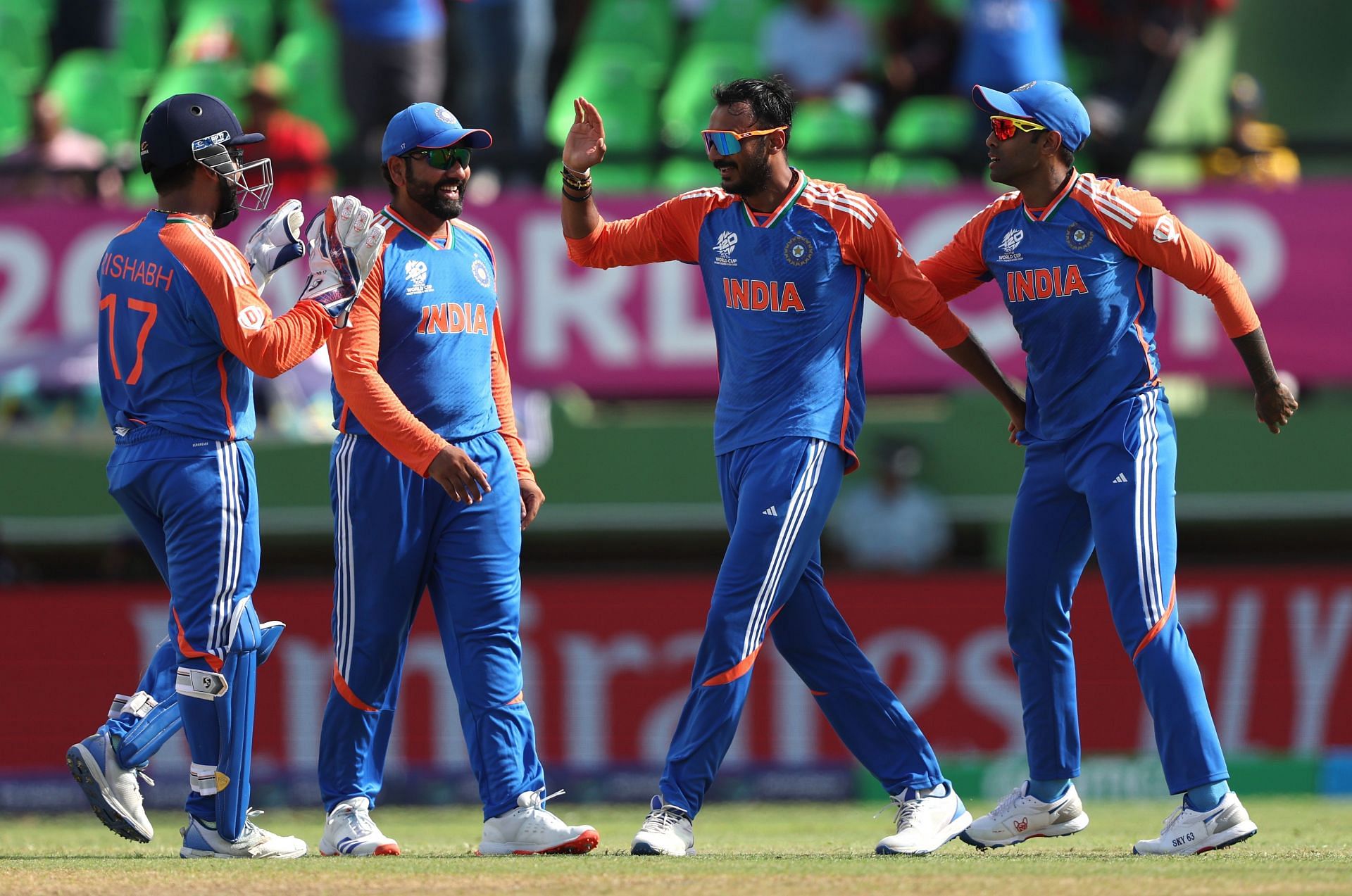 अक्षर पटेल के आगे प्रमुख इंग्लिश बल्लेबाज ढेर हो गए (Photo Credit: X/@BCCI)
