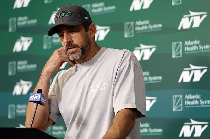 Aaron Rodgers' teammate questions 'big deal' around Jets QB missing all of mandatory minicamp