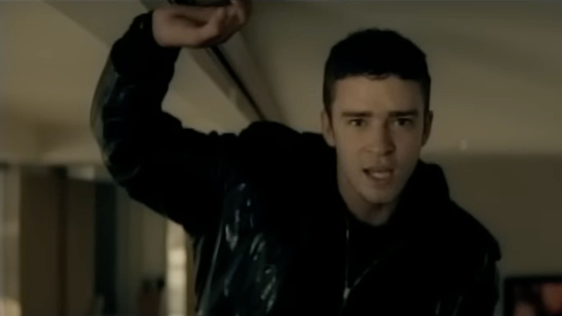 Justin Timberlake in the music video for &#039;Cry Me A River&#039; uploaded to YouTube on October 03, 2009 (Image via YouTube/@JustinTimberlake)
