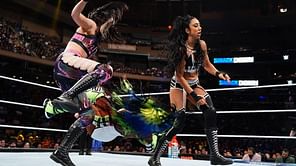 WWE stars were visibly "nervous" during their SmackDown match due to the crowd, veteran notes (Exclusive)
