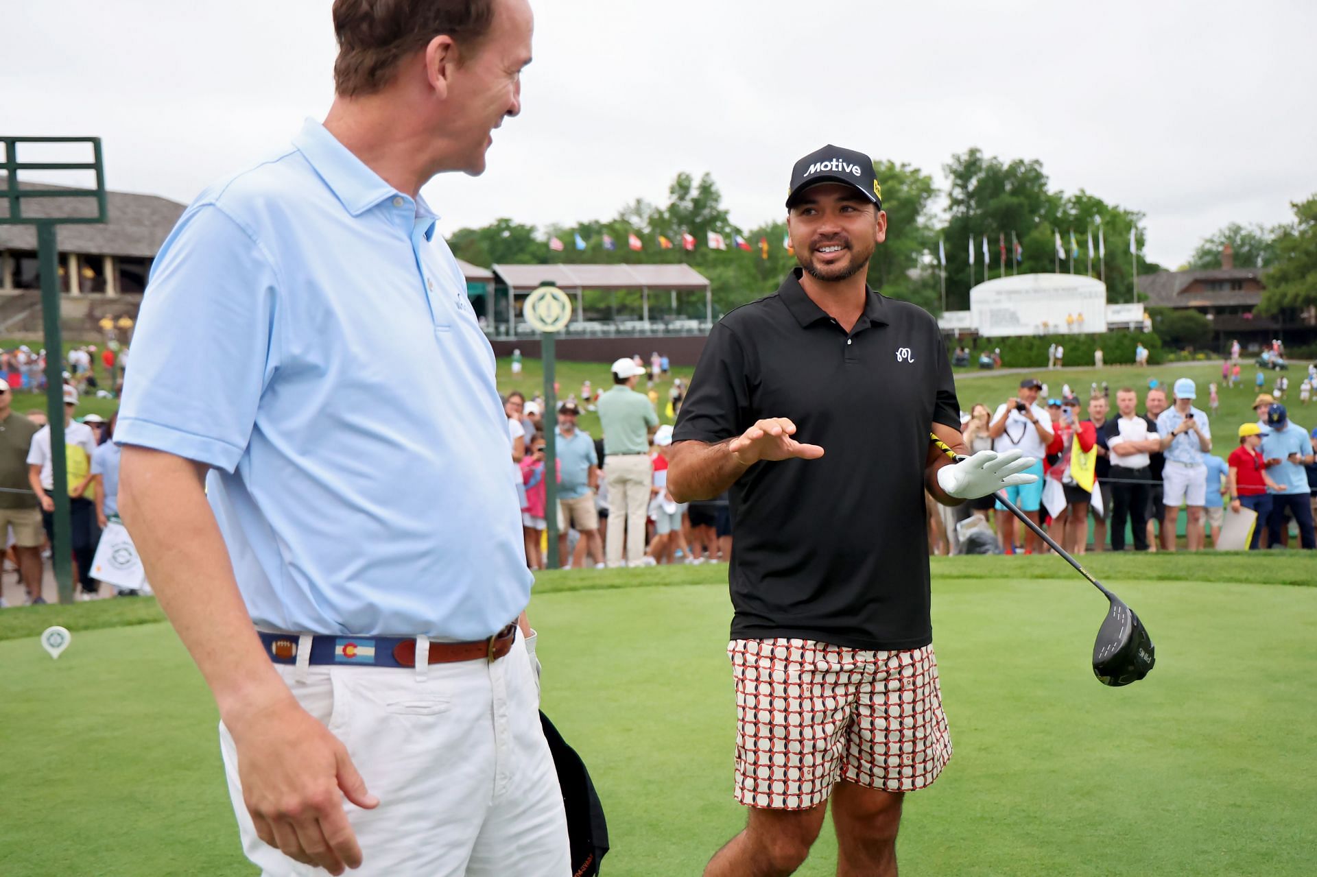 “Totally dig it” Peyton Manning, Chris Pratt approves of Jason Day’s