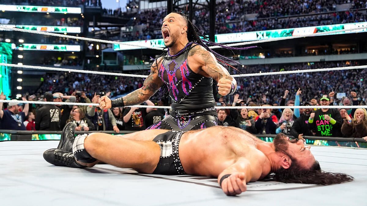 WWE वर्ल्ड हैवीवेट चैंपियन ने मांगी माफी (Photo: WWE.com)