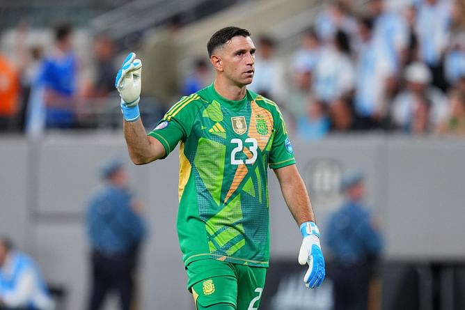 “We have 2 of the best forwards in the world” - Emiliano Martinez hails Argentina duo after win against Chile in Copa America