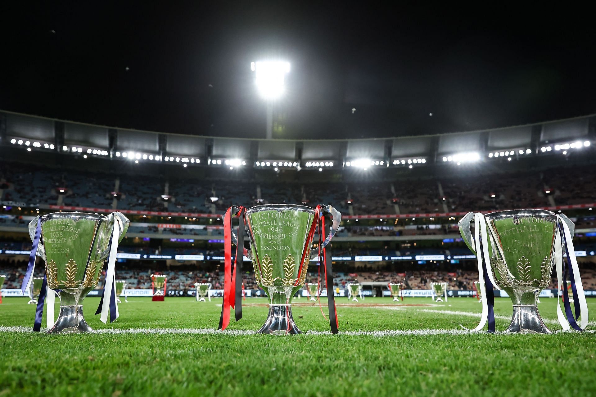 AFL Rd 13 - Carlton v Essendon