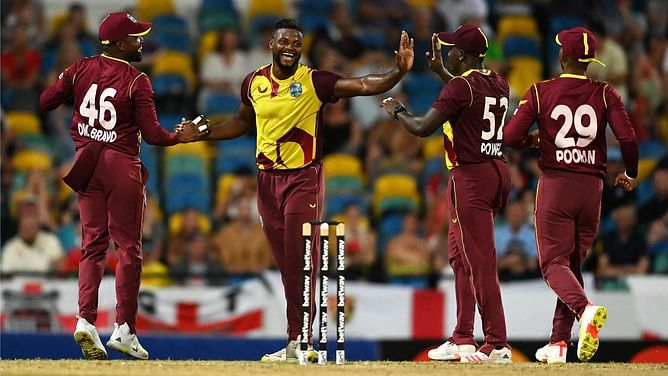 वेस्टइंडीज के धाकड़ खिलाड़ी ने T20 World Cup के बीच छोड़ा टीम का साथ, सुपर-8 मैचों में क्या खेलते हुए आएंगे नजर?