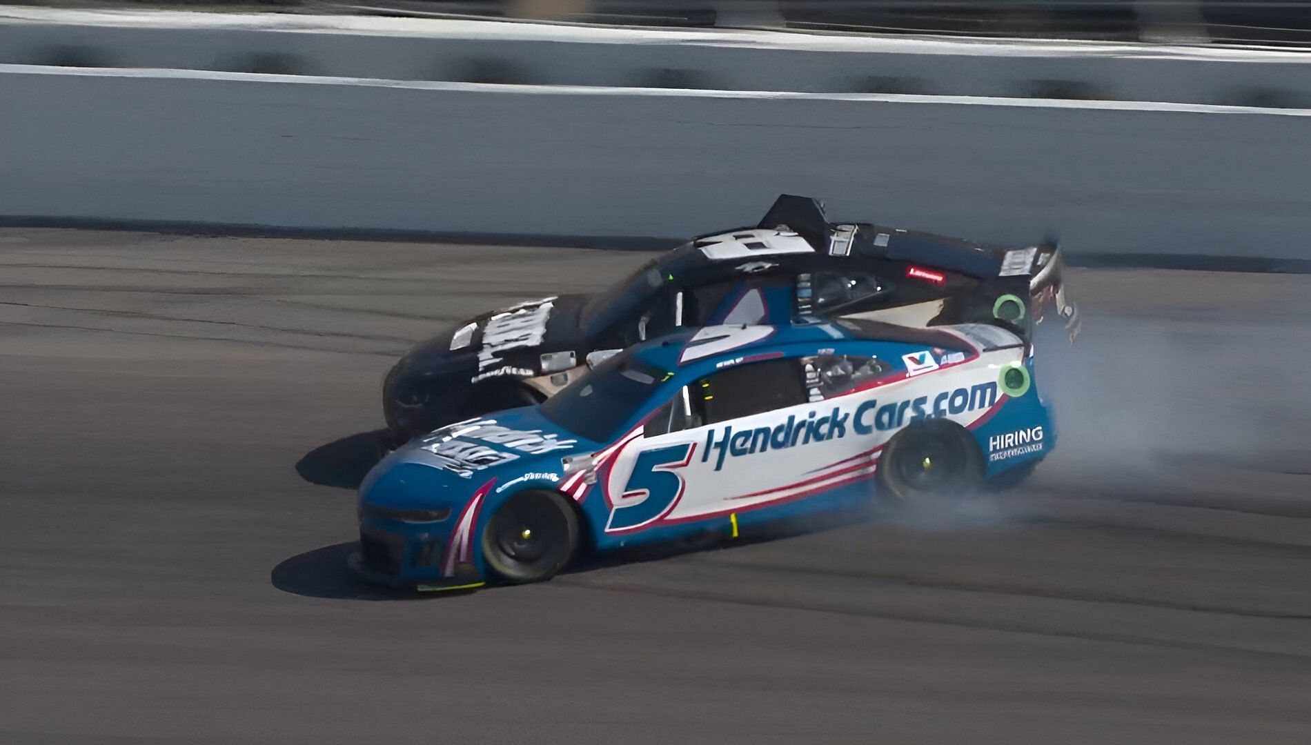 #8 Kyle Busch and #5 Kyle Larson collides before the end of stage 2 at World Wide Technology Raceway (Picture Credits - NASCAR)