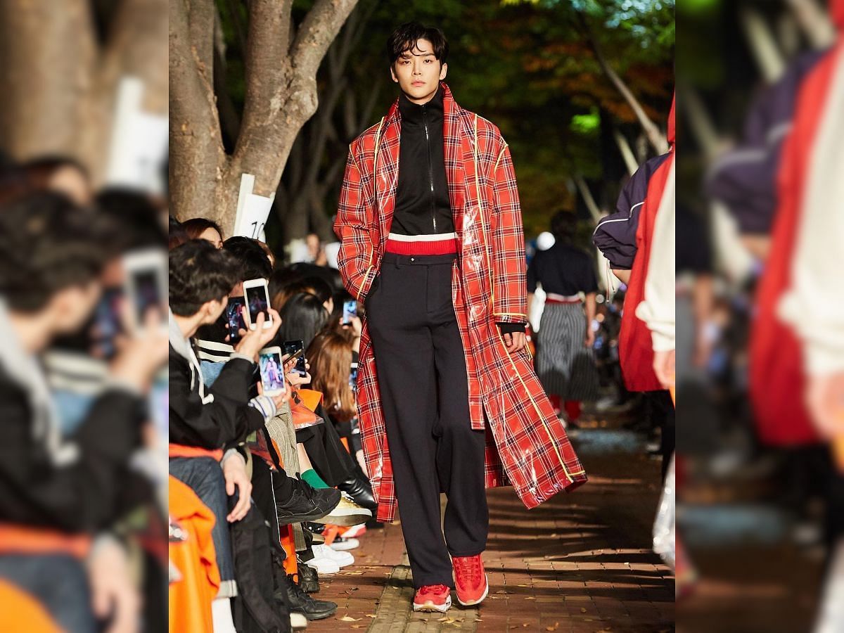 Rowoon of SF9 for Sewing Boundaries at Seoul Fashion Week in 2017 (Image via Instagram/@swbd.official)