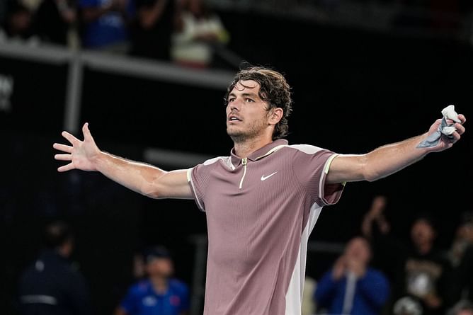Taylor Fritz points to USA flag on his chest in celebration following comeback win over Jack Draper in Paris Olympics 2024 2R