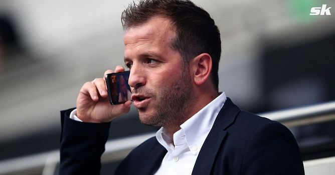 "If you are truly worth €100M, then you should be able to play a ball forward" - Van der Vaart slams England star, labels him 'useless'