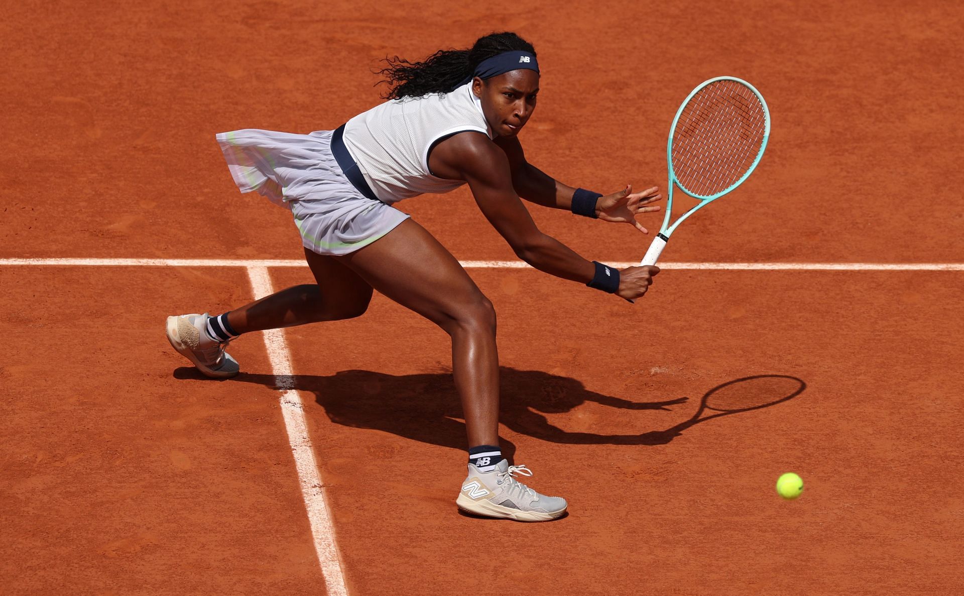 Coco Gauff playing a backhand at the French Open 2024 (Getty Images)