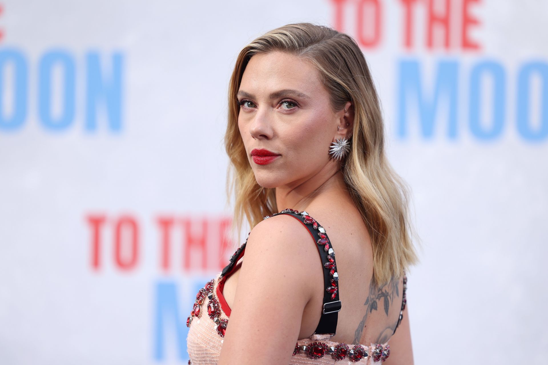 Scarlett Johansson (Image via Getty)