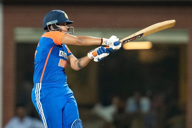 "Whenever I see her bat, I am reminded of Virender Sehwag" - Sanjay Bangar lauds Shafali Verma's knock in IND vs PAK 2024 Women's Asia Cup clash