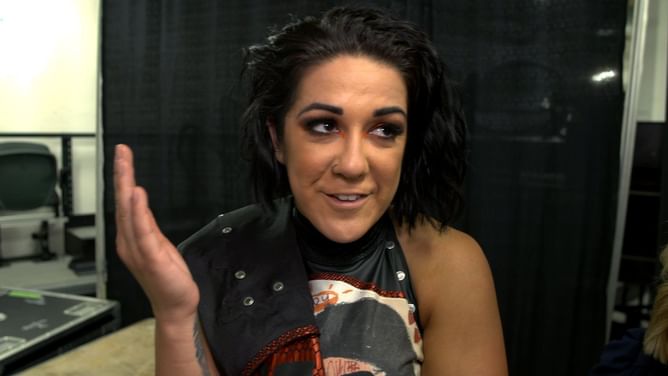 Bayley asks WWE star to send her a cheeky photo on social media, apologizes to his wife