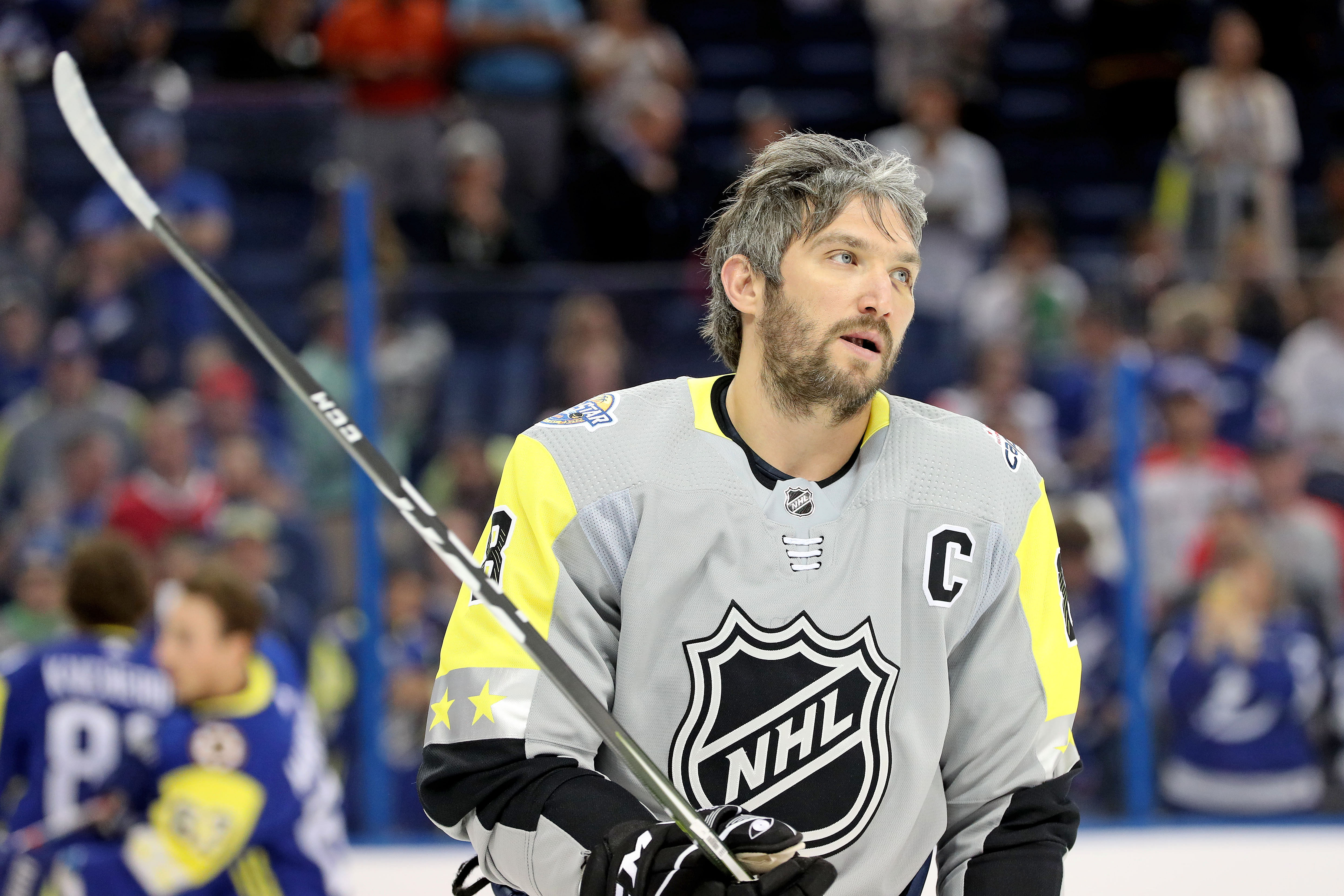 Alexander Ovechkin drinks beer (Imagn)