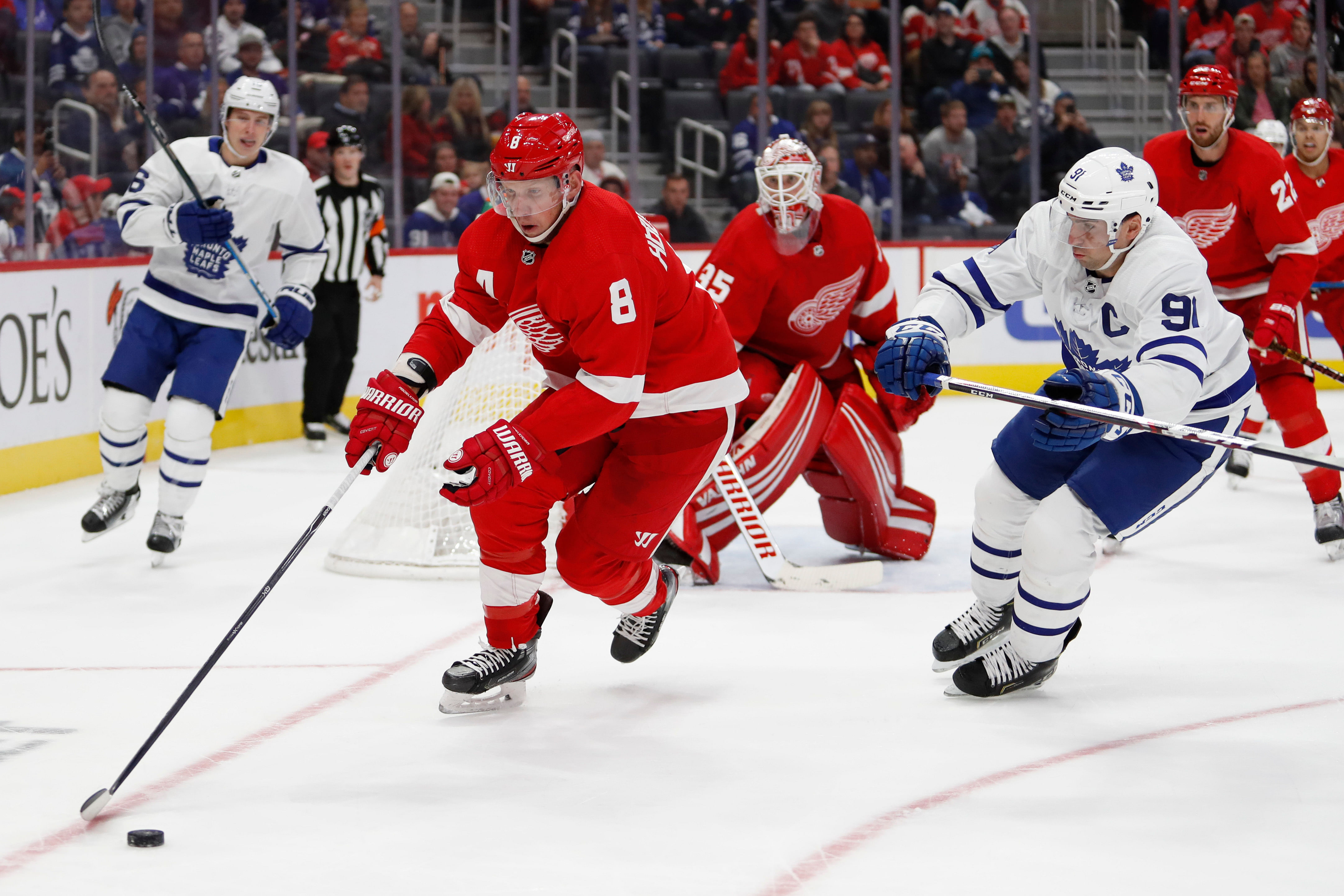 NHL: Toronto Maple Leafs at Detroit Red Wings - Source: Imagn