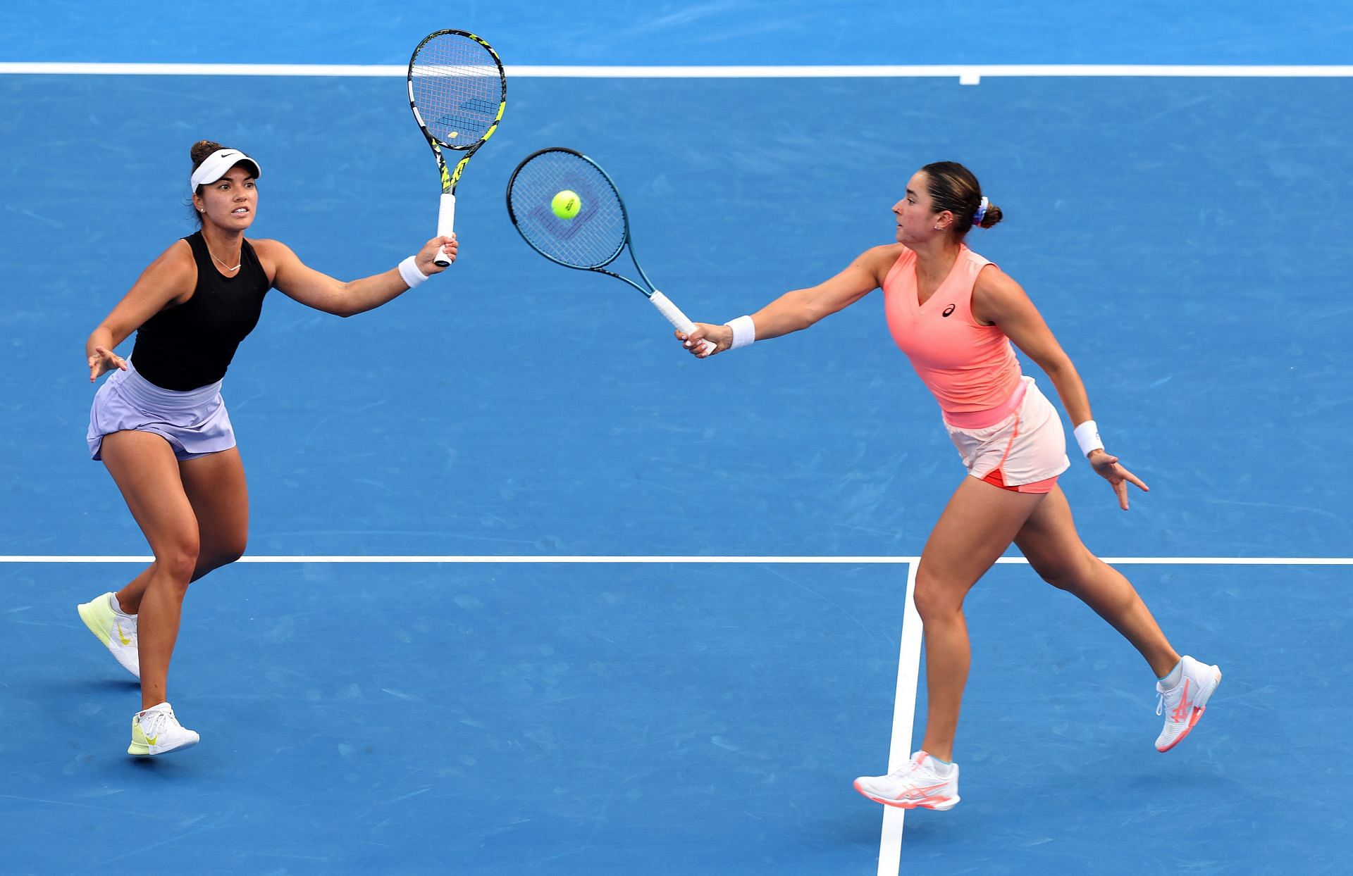 Desirae Krawczyk and Caroline Dolehide at the 2024 Qatar Open (Photo: Getty)