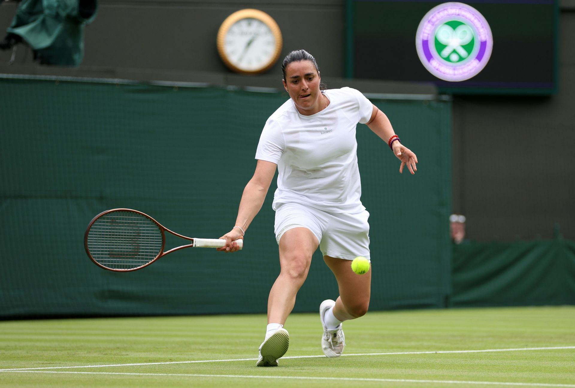 Ons Jabeur at the 2024 Wimbledon. (Photo: Getty)