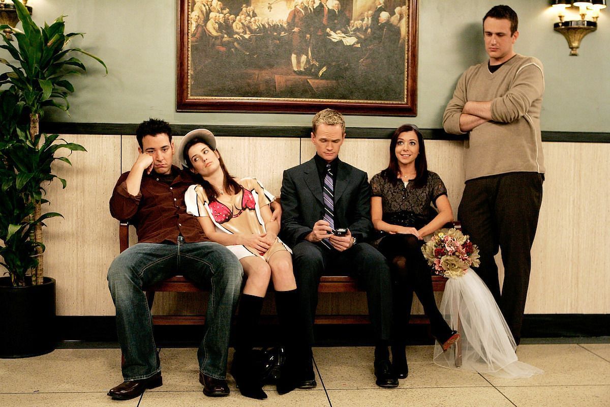 The cast of How I Met Your Mother (Image via CBS)