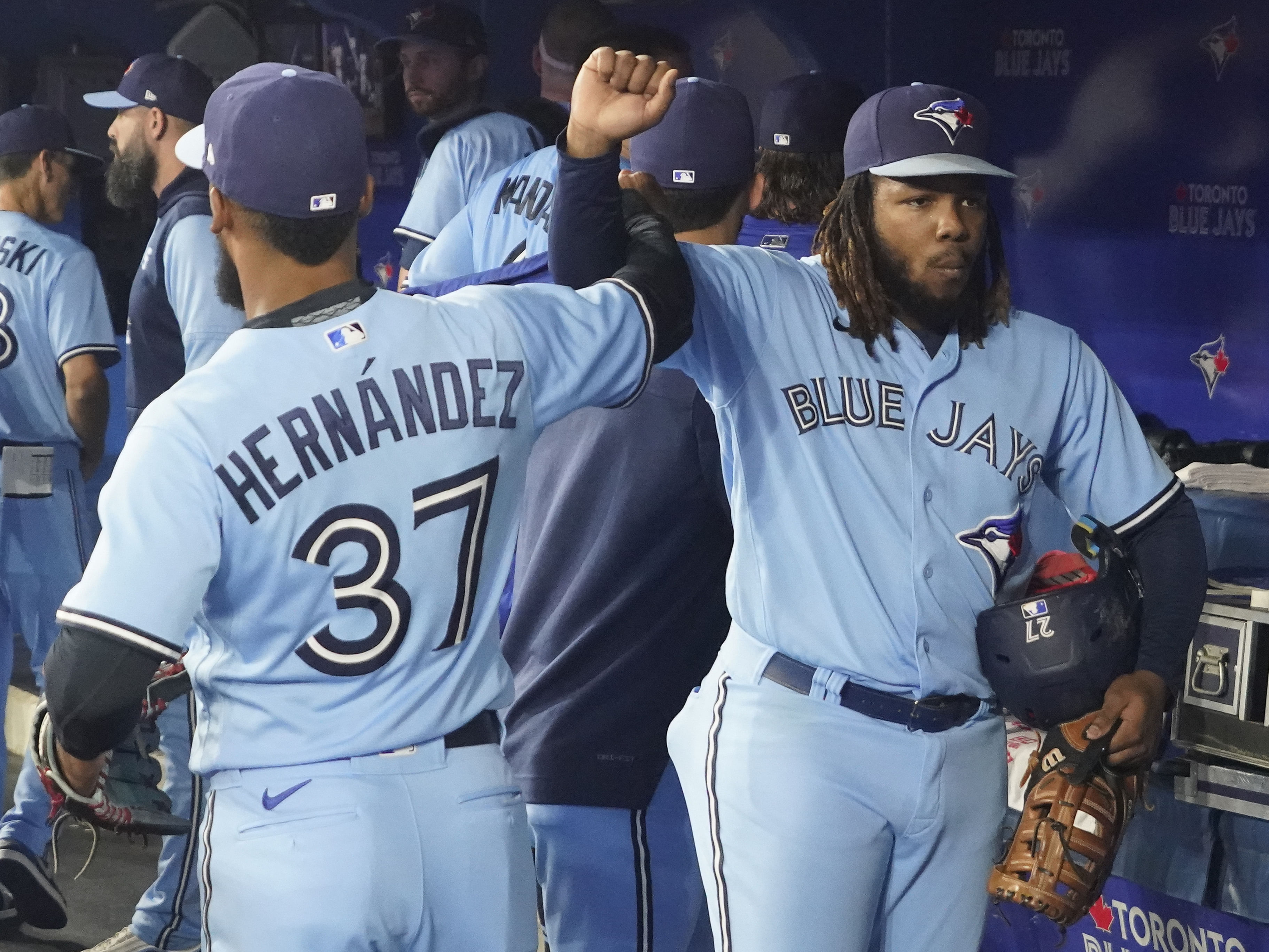 Teoscar Hernandez received support from his former Toronto Blue Jays teammate Vladimir Guerrero Jr. (Photo Credit: IMAGN)