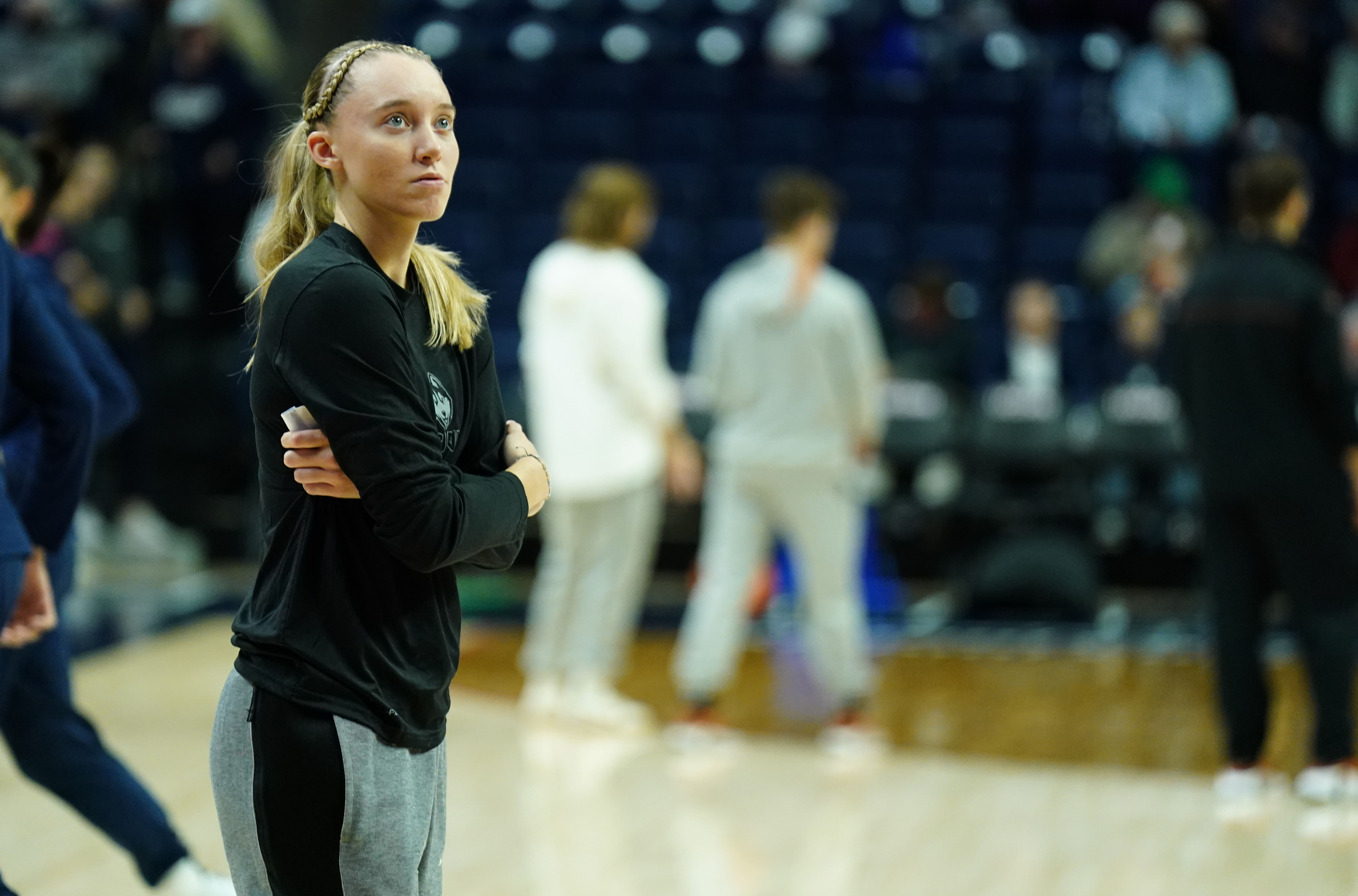 UConn Huskies guard Paige Bueckers (5) on the court &mdash; Source: Imagn